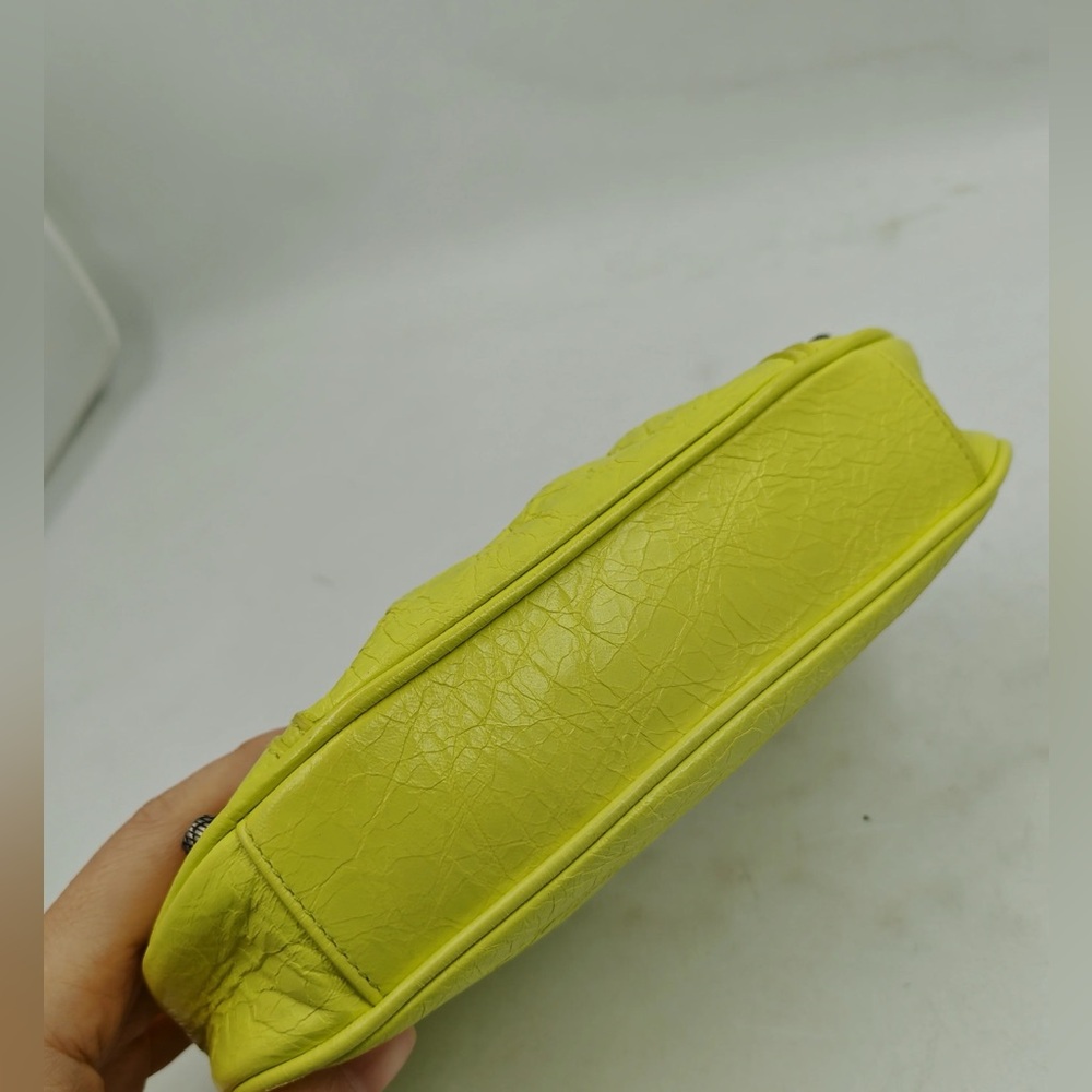 Authentic Balenciaga 2022 hot edition Fluo yellow le Cagole mini leather bag - Picture 5 of 14